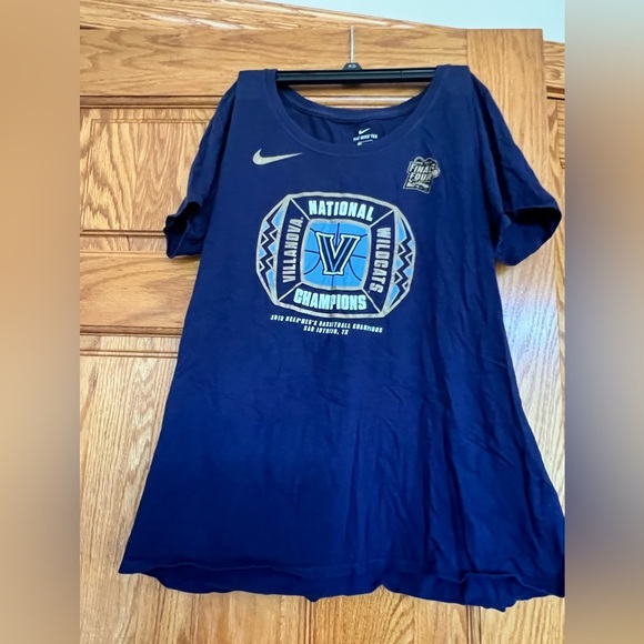 Nike - Athletic Cut - Villanova Wildcats 2018 Final Four Graphic Shirt - Picture 1 of 3